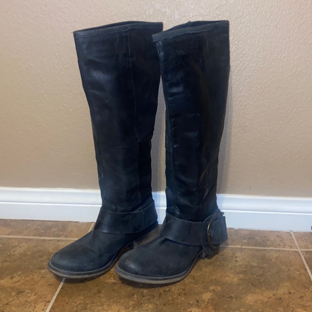 Steve Madden tall boots size 8